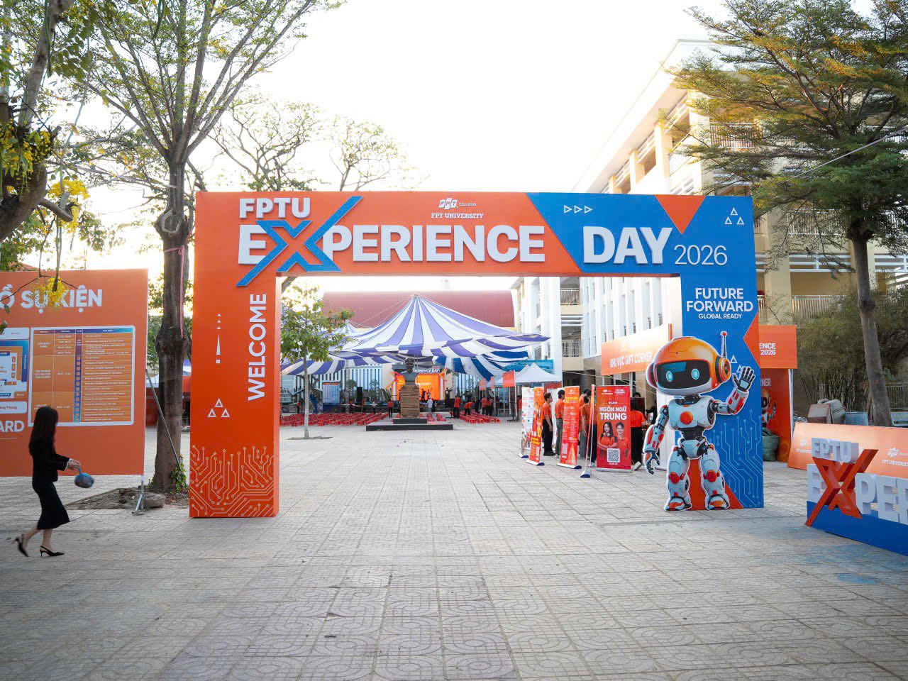 Học sinh THPT Tánh Linh trải nghiệm “FPTU EXPERIENCE DAY 2026” – Khám phá tương lai!